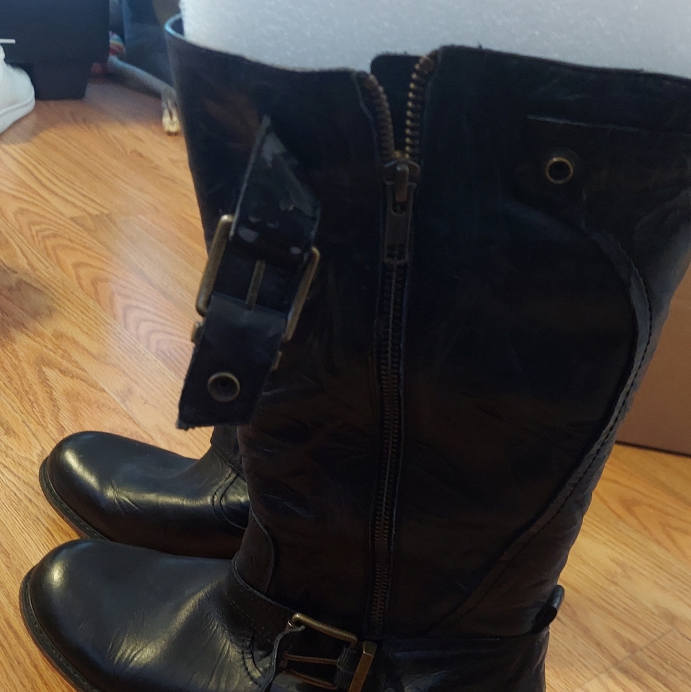 Womans size 10 Gianni Bini Womansleather boots